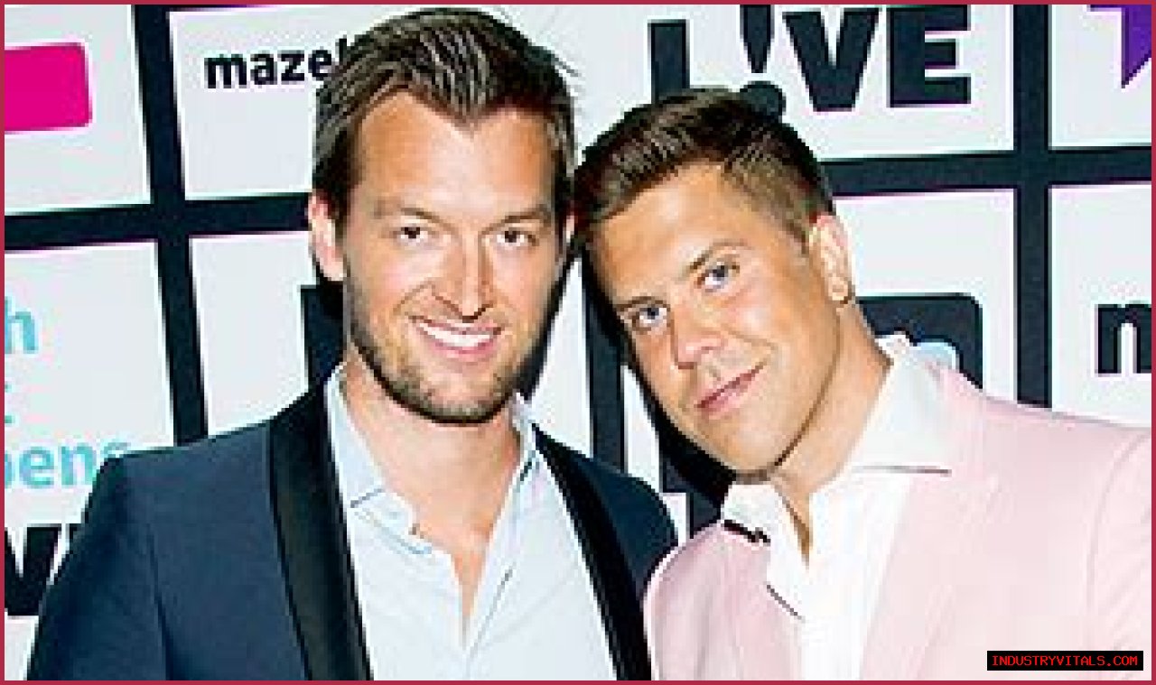 Fredrik Eklund and Derek Kaplan's Surrogate Miscarries Twins