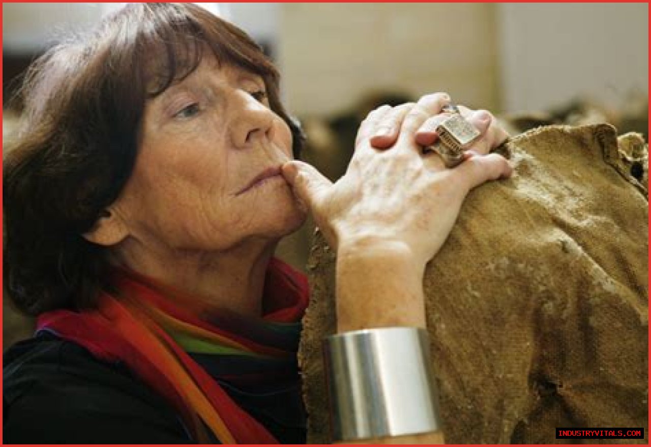 Magdalena Abakanowicz Cause of Death, Age, Family, Net Worth