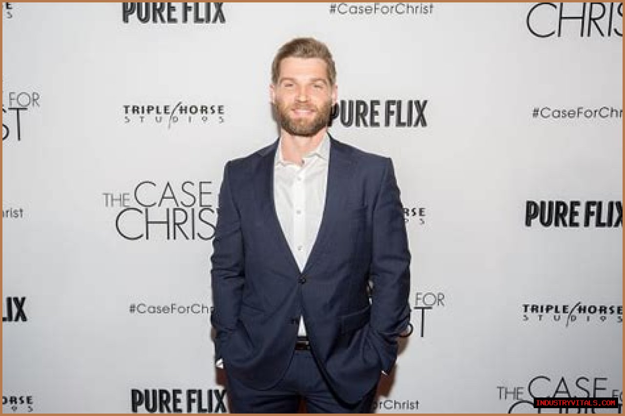 Mike Vogel Net Worth – How Much is Vogel Worth?